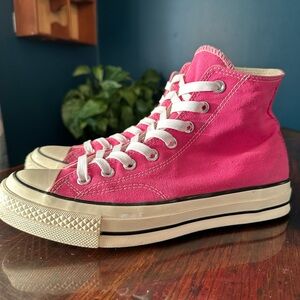 Converse High Top ‘70s Vintage’ Style Chuck Taylor Fuschia Color Women’s Size 9